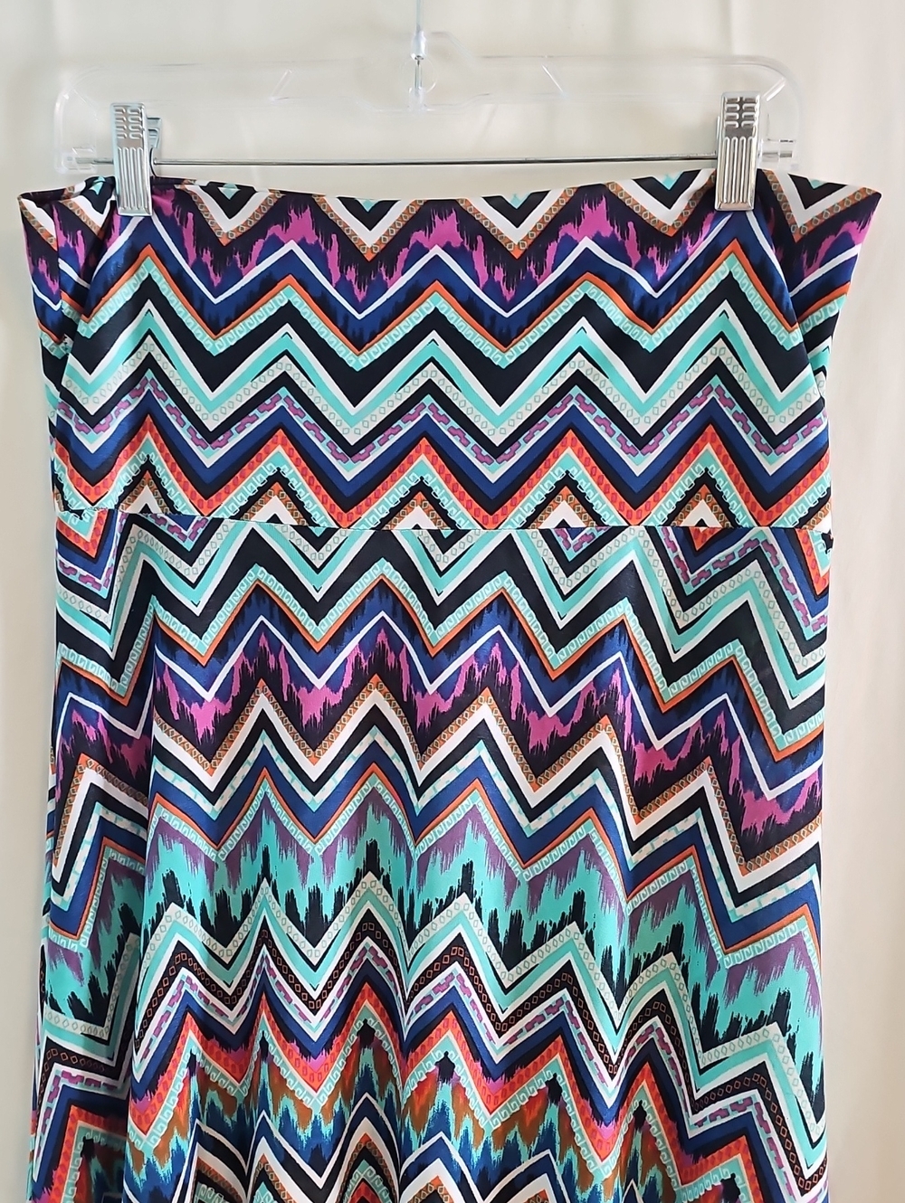 LuLaRoe Chevron Maxi Skirt in Teal, Purple, Black and White - Picture 2 of 4